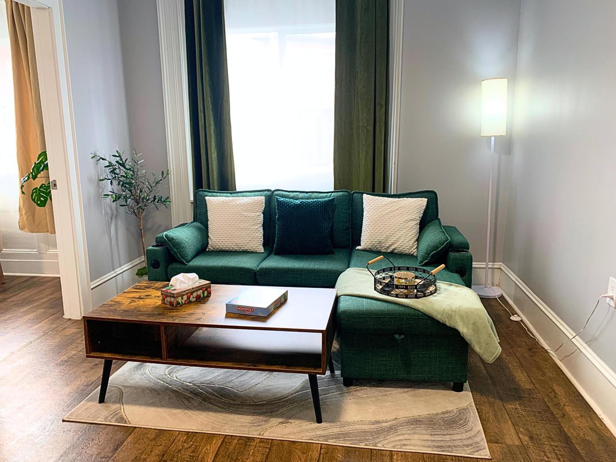 Cozy 1Br By Hospital & Uptown Apartman Saint John Kültér fotó